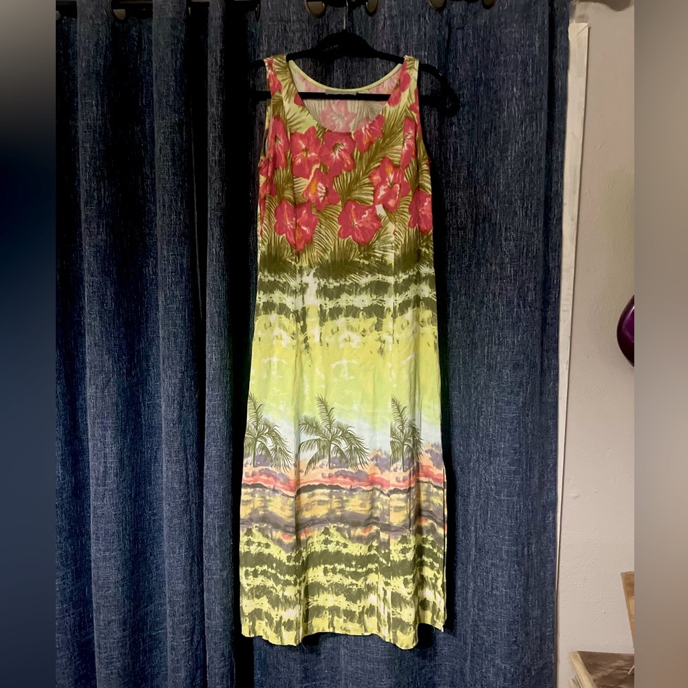 Hawaiian print maxi dress